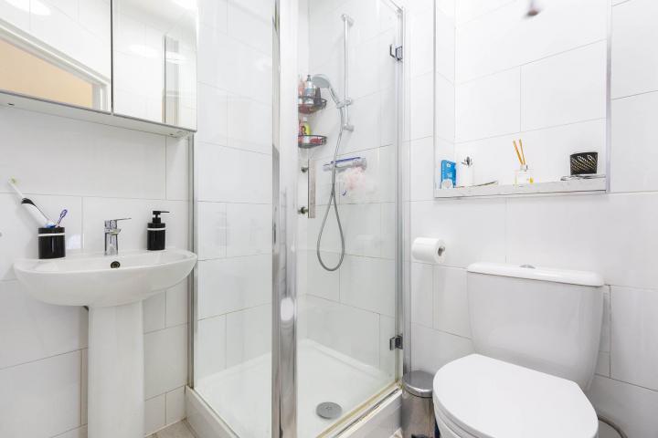 Modern Apartment Streatley Road, Kilburn